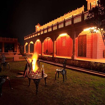Stayvista At Pink Palace Rajasthani Decor Ooty Exteriör bild