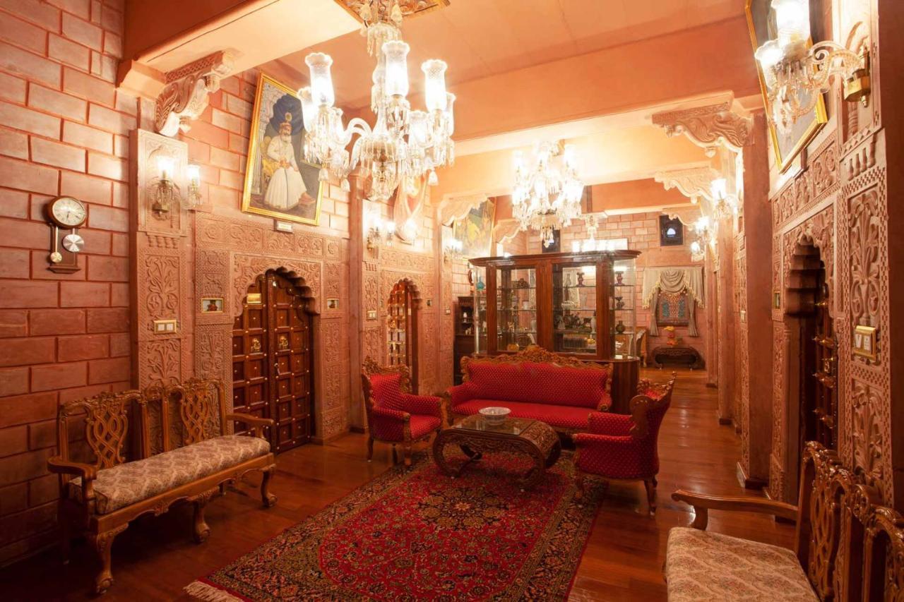 Stayvista At Pink Palace Rajasthani Decor Ooty Exteriör bild